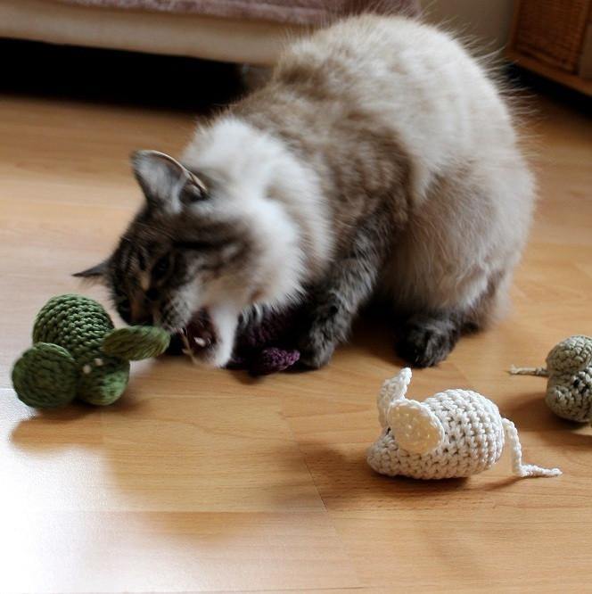 Hampton the Mouse (cat toy) - Moochka